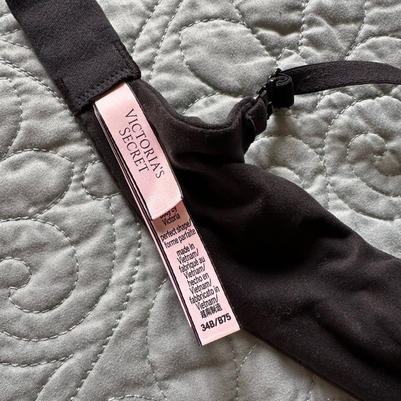 Victoria’s Secret Body by Victoria Perfect Shape Black 34B - Picture 2 of 5